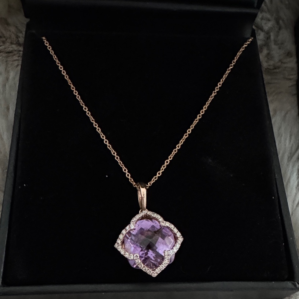 Elegant Rose Gold and Amerhyst Pendant Necklace